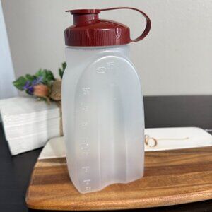 Rubbermaid 1 Qt 32 Oz Water Bottle Container Red Lid Made In USA Mixermate